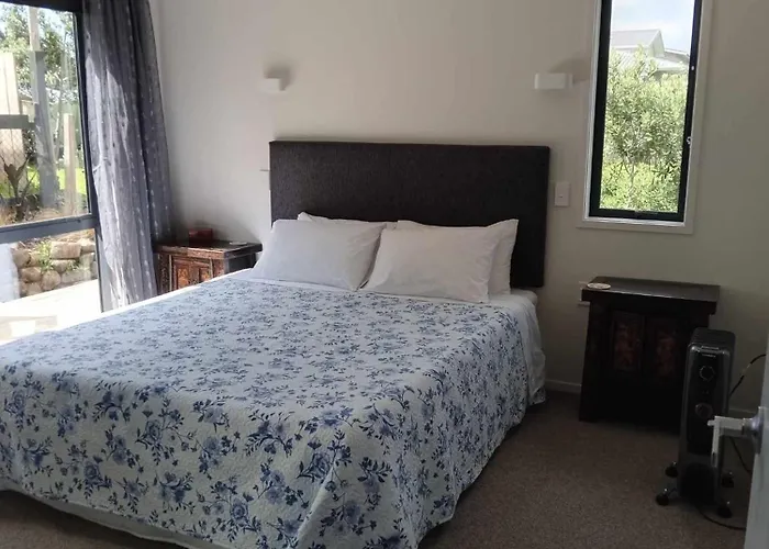 Paradise In Whitianga B & B